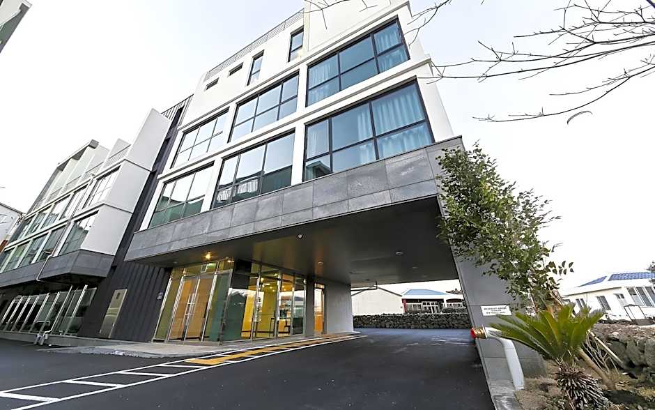 Sunrise Hotel Seopjikoji