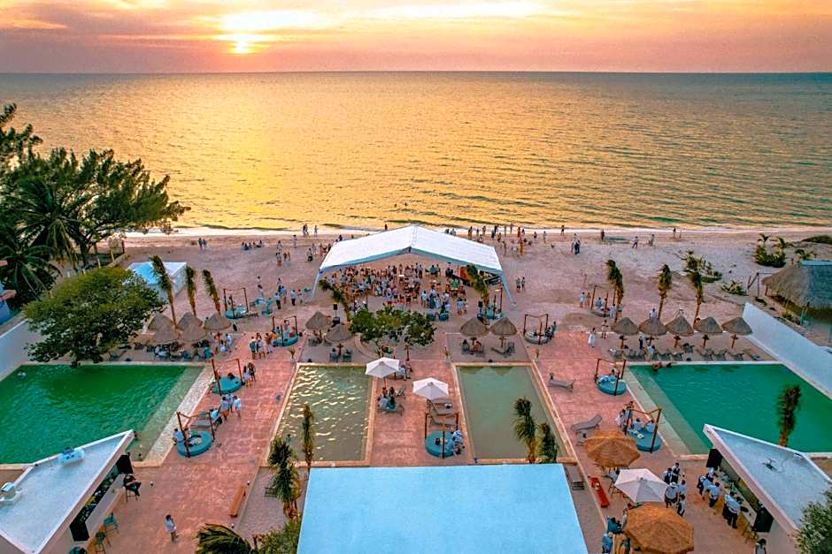 Totem Beach Club - Celestun