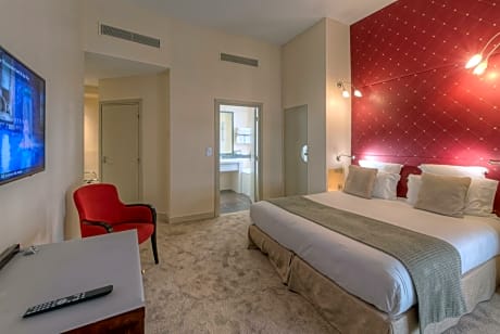 Suite Cap de Nice with balcony and Sea View
