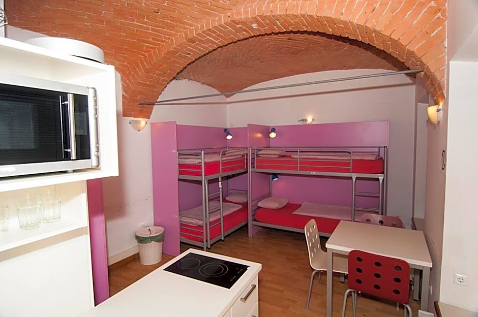 H2O Hostel