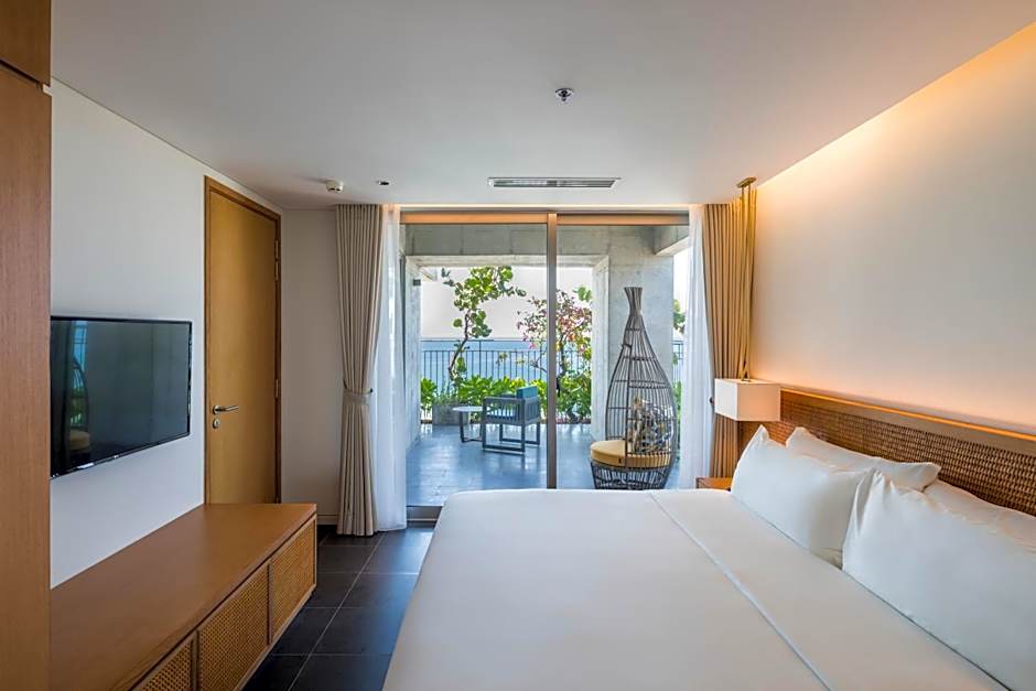 Photo 1 of 13 of Luxury One-Bedroom Apartment with Balcony and Sea View