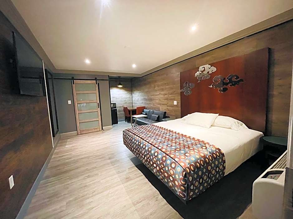 Casa Blanca Inn & Suites Whittier