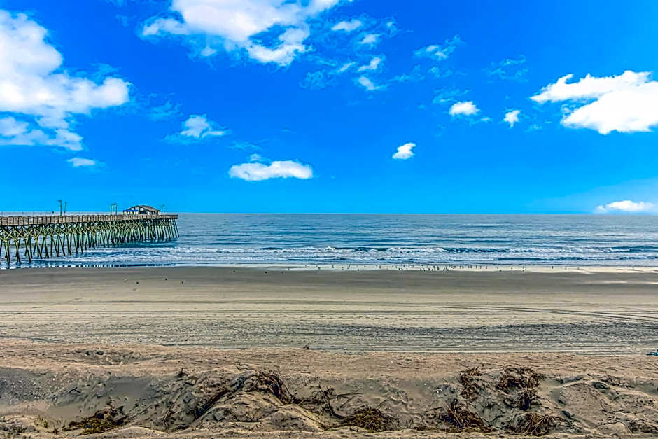 Exceptional Ocean-Pier-Pool Front 1 BR Condo