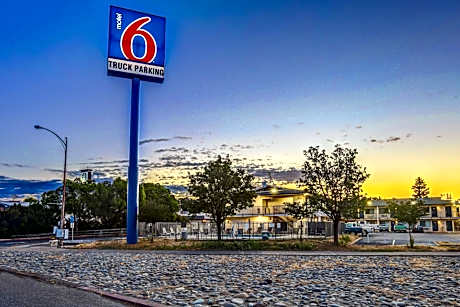 Motel 6-Red Bluff, CA