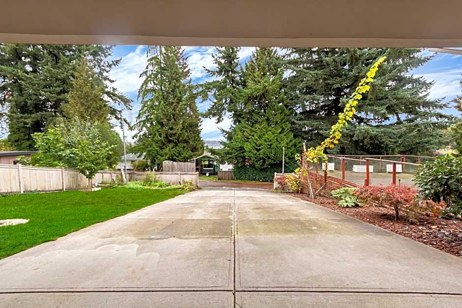 New Guest Suite 2 Bedroom In Surrey BC.