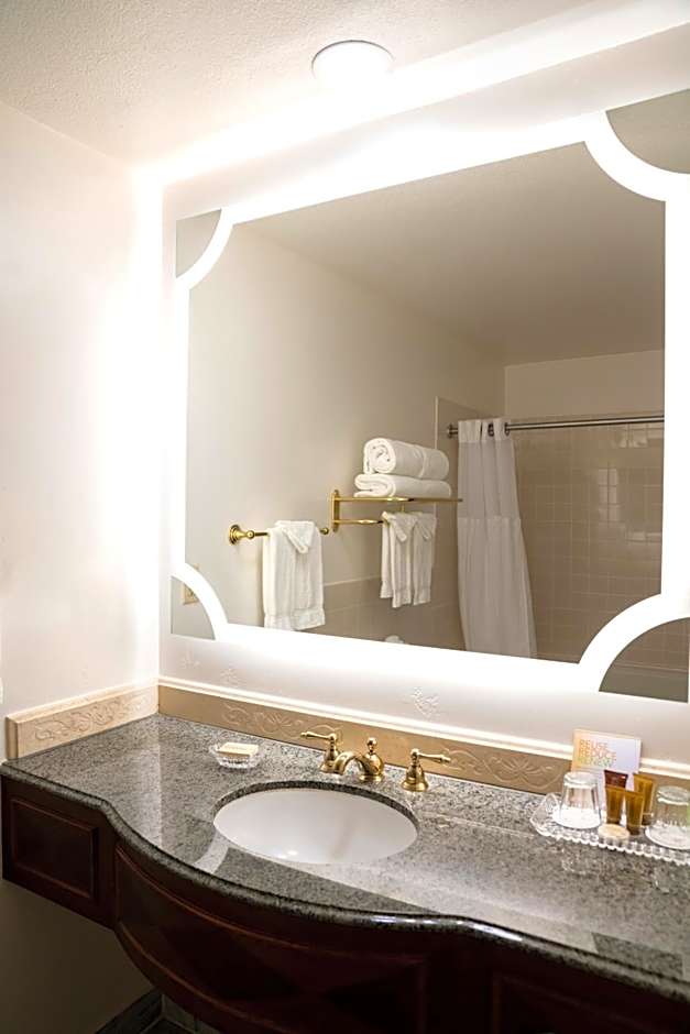 Ayres Hotel Costa Mesa/Newport Beach