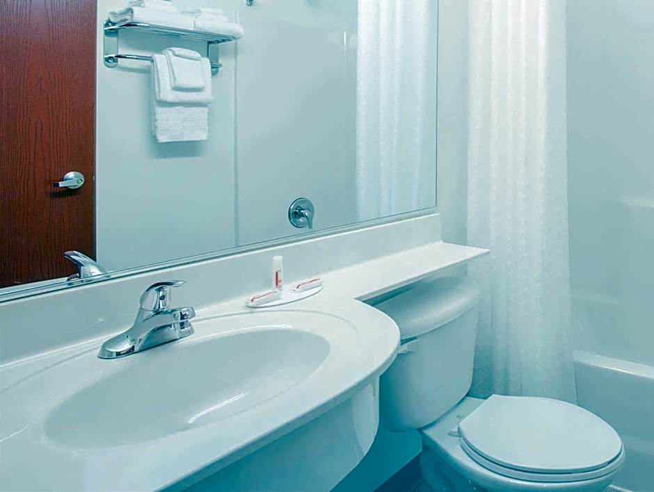 Microtel Inn & Suites By Wyndham Gassaway/Sutton