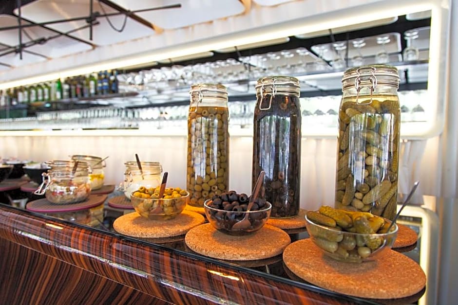 Quentin Boutique Hotel