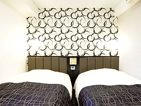 Twin Room - Non-Smoking
