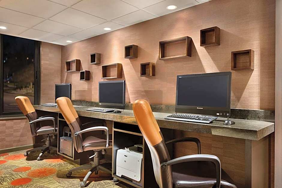 Embassy Suites By Hilton Hotel Piscataway-Somerset