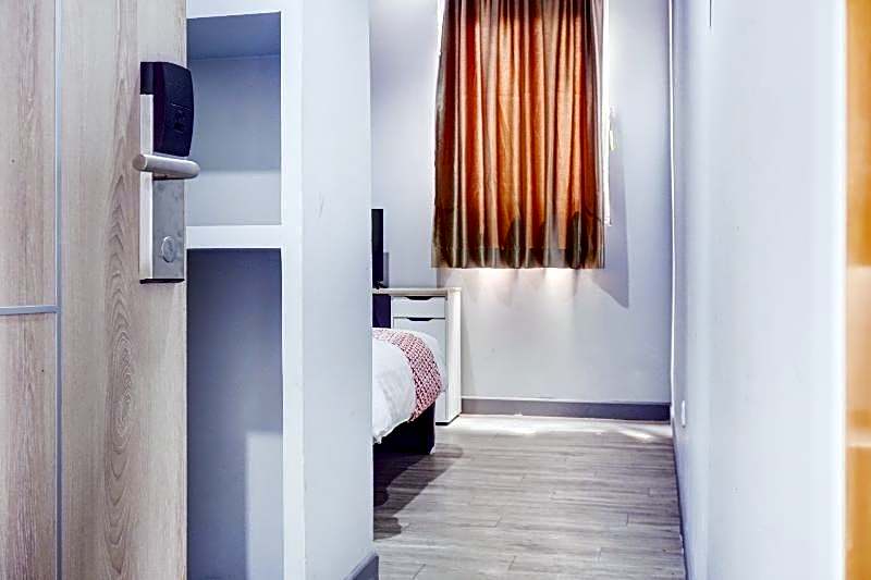 OYO 1805 Fatmawati Mansion Syariah