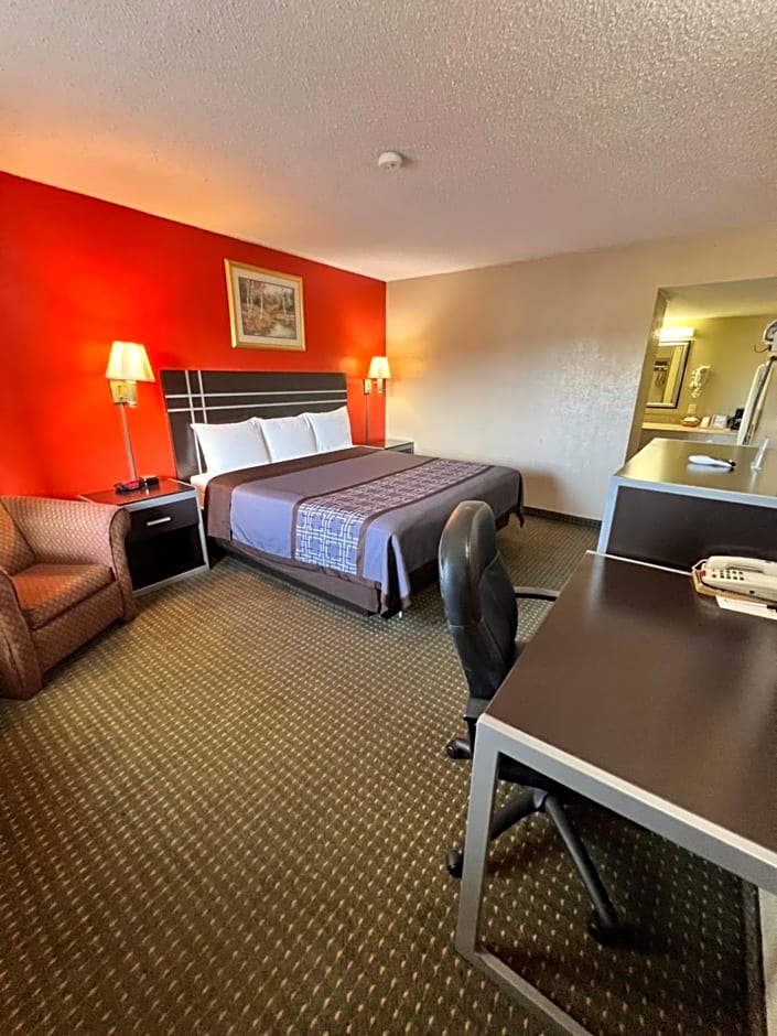 Continental Inn and Suites