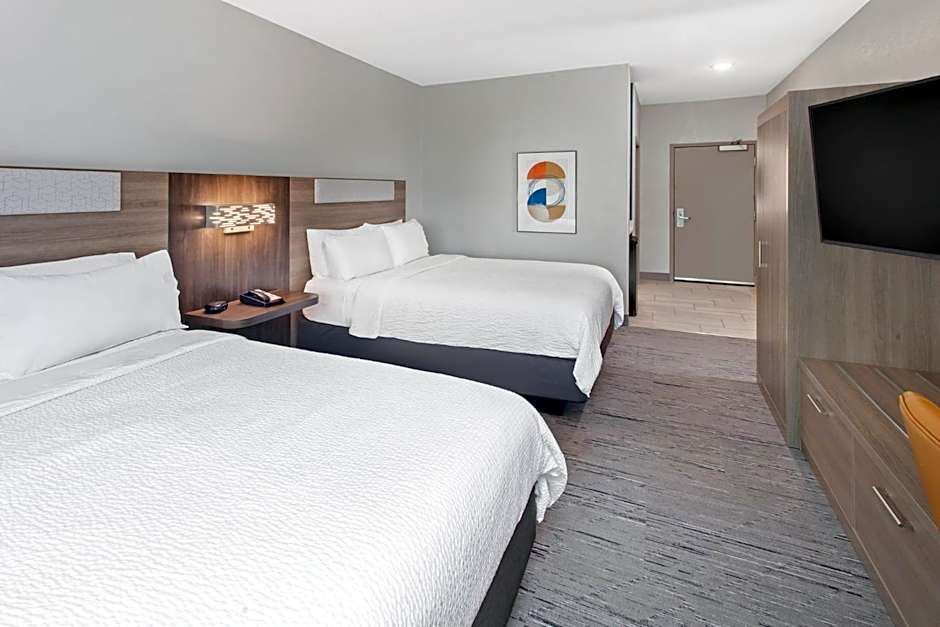 Holiday Inn Express Brookpark-Cleveland Airport Hotel By IHG