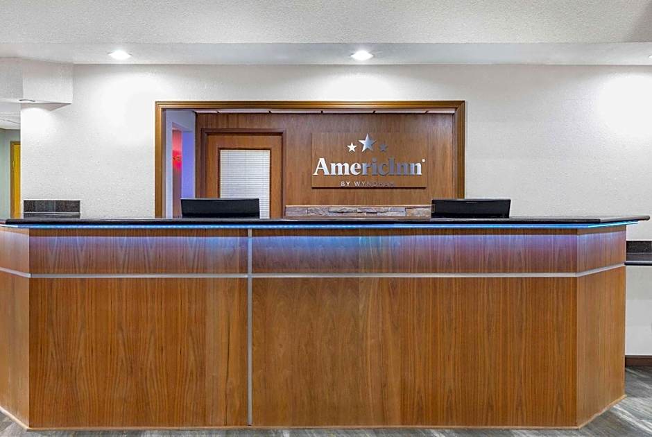 AmericInn by Wyndham Pella