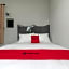 RedDoorz Plus near Jungeland Sentul