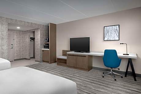 2 Queen Deluxe Hearing Accessible Room