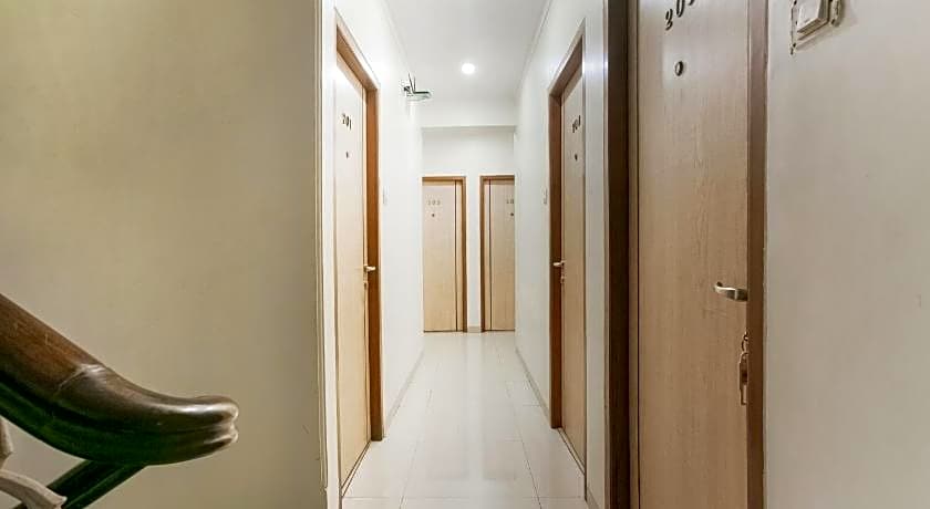 Jagriti Dx by OYO Rooms – Delhi, NY