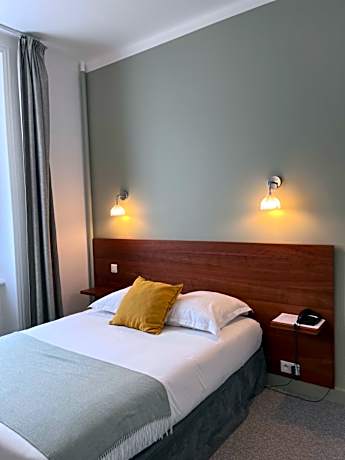 Double or Twin Room with City View