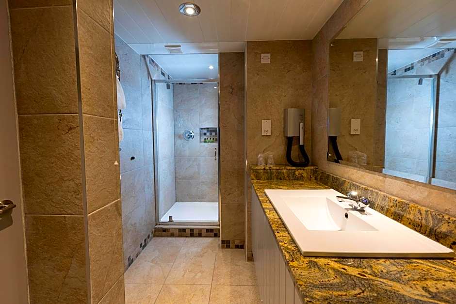 Best Western The Manor Hotel