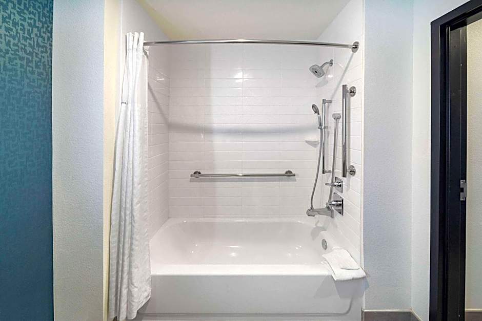 La Quinta Inn & Suites by Wyndham Texas City I 45