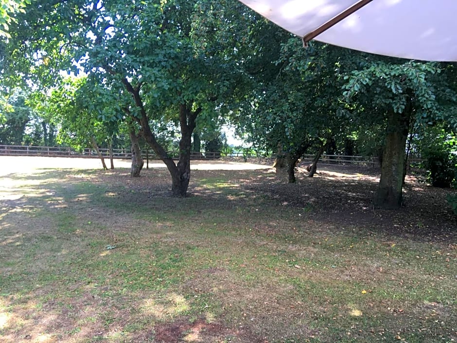 Field End House Strawberry Lane Meysey Hampton