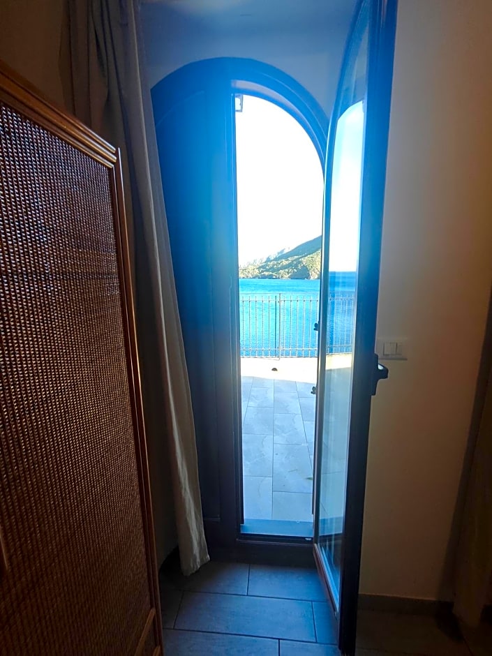 Hotel Faraglione
