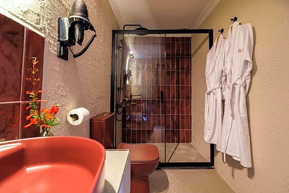 Lill Maison Hotel & City Club