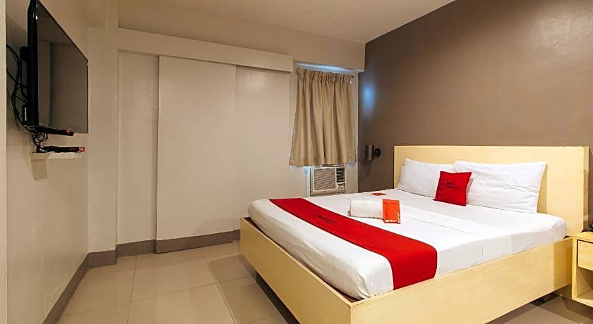 RedDoorz @ Samat Mandaluyong