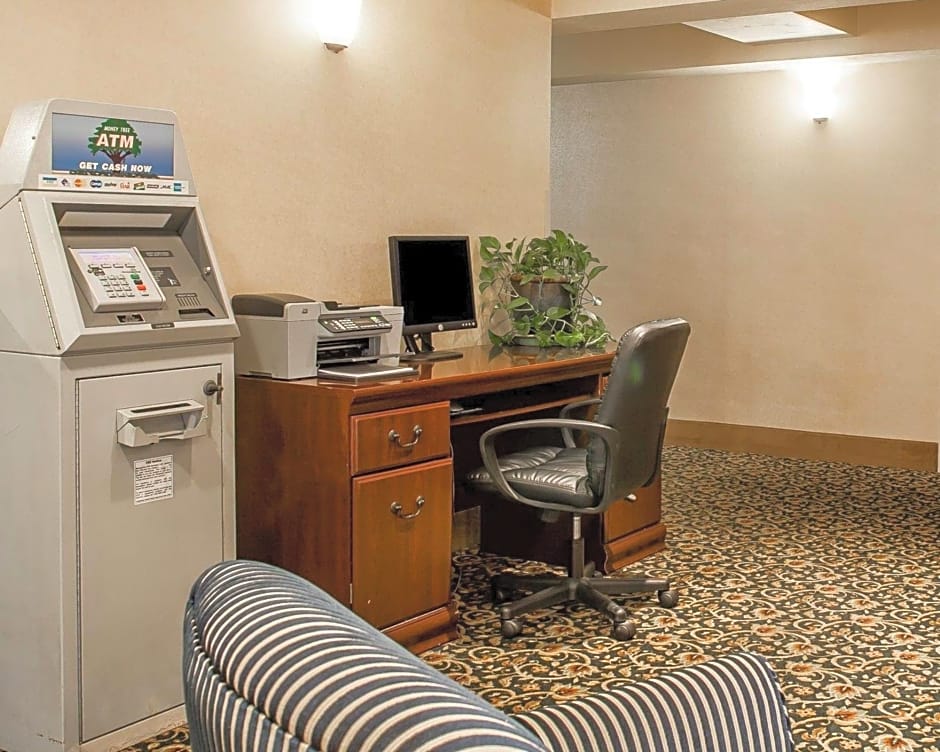 Comfort Inn At Newport Beach