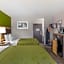 Quality Inn & Suites Delaware