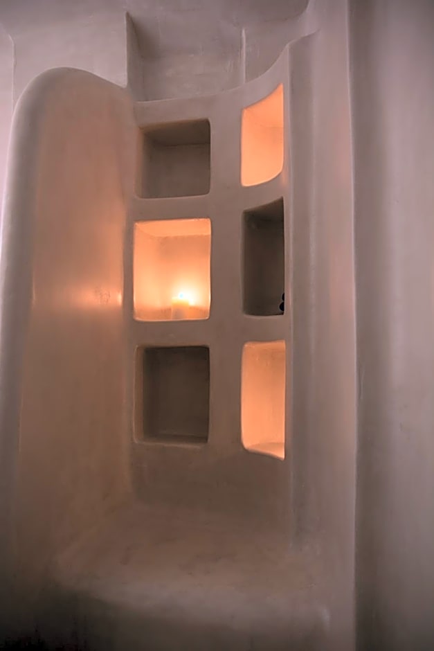 Amphitrite Suites Santorini