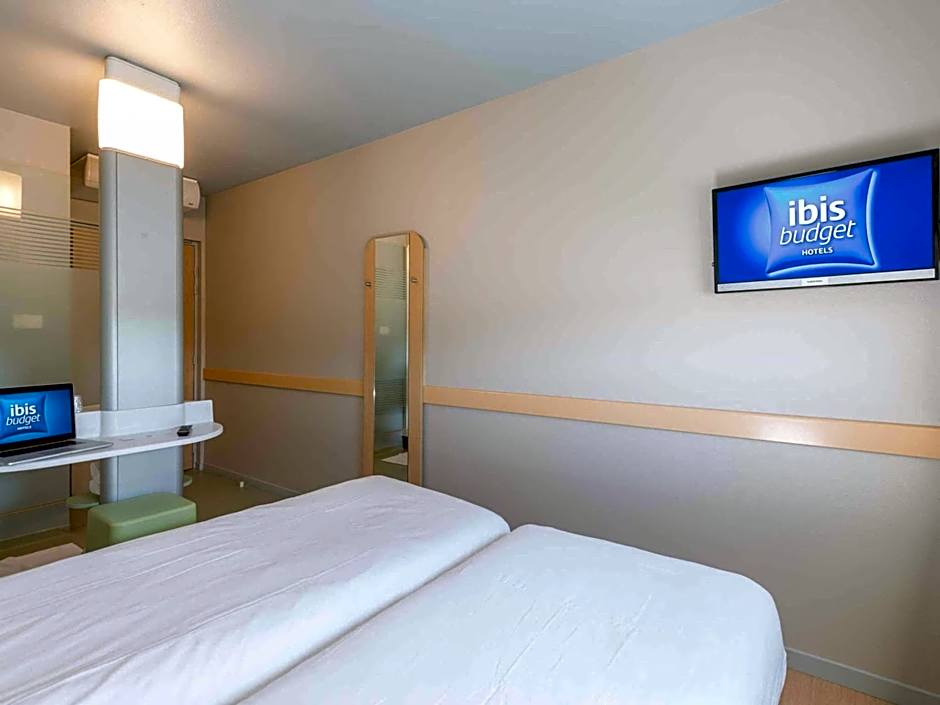 ibis budget Amberieu en Bugey/Chateau Gaillard