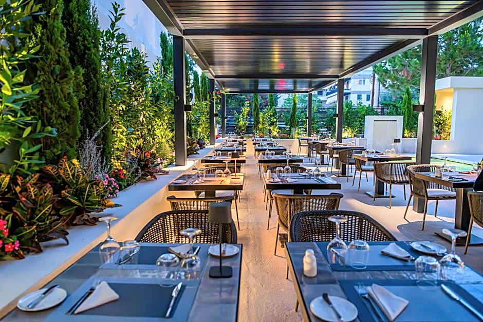 Divani Apollon Suites