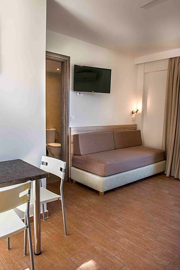 Gerona Mare Apartments