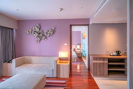 One-Bedroom Suite - Free Breakfast