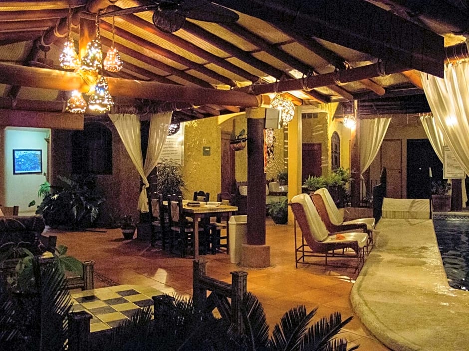 Hotel Villas Las Azucenas