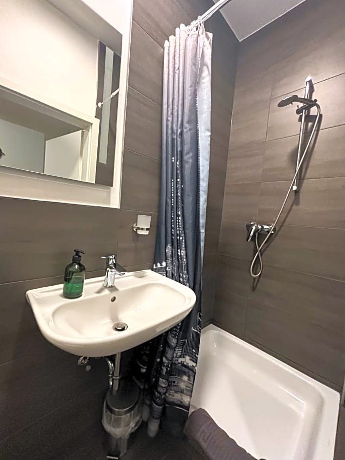 Boutique Hotel Q8 By Simplex