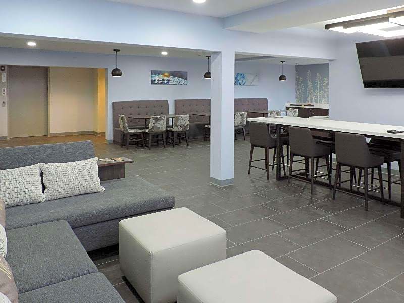 Rodeway Inn and Suites