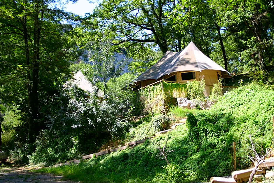 Prehistoric Lodge - Adult Only