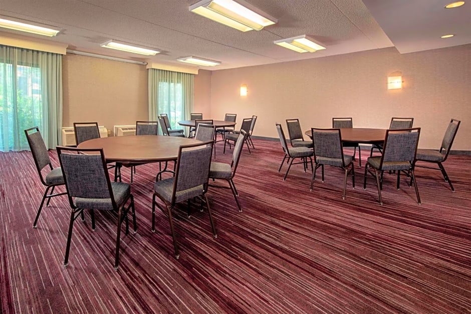 Courtyard by Marriott Rockville