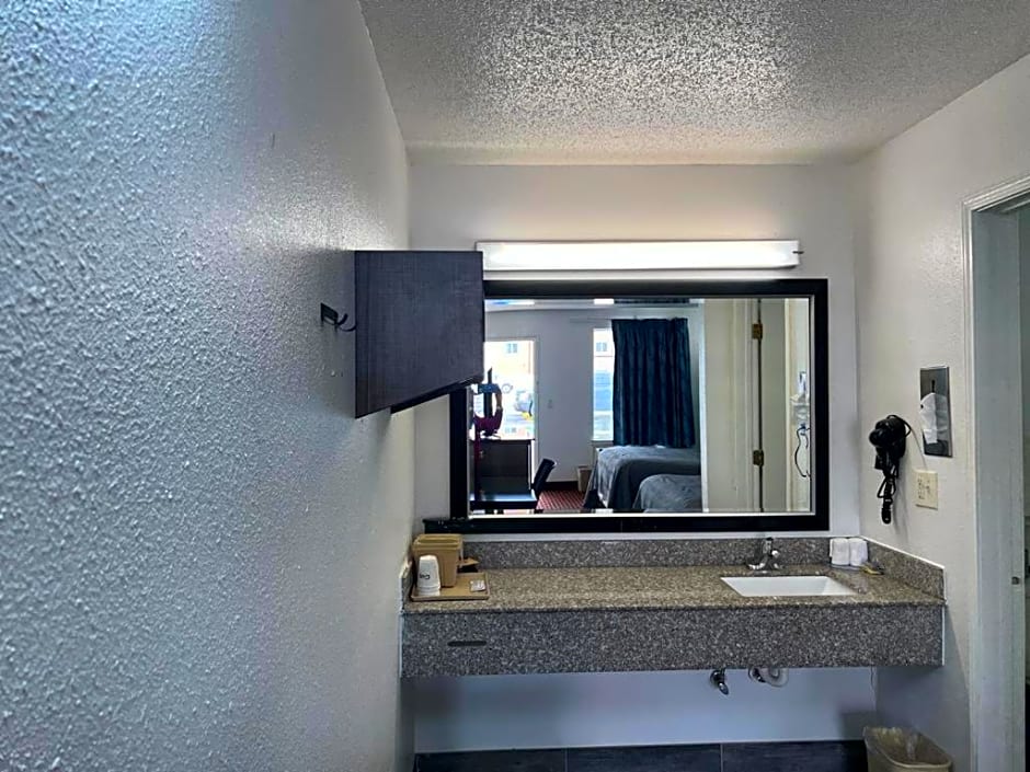 Key West Inn - Tuscumbia