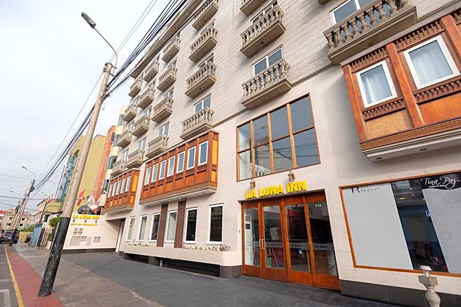 La Luna Inn