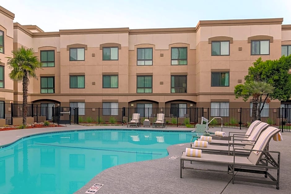 DoubleTree Suites by Hilton Sacramento - Rancho Cordova – Rancho Cordova, CA