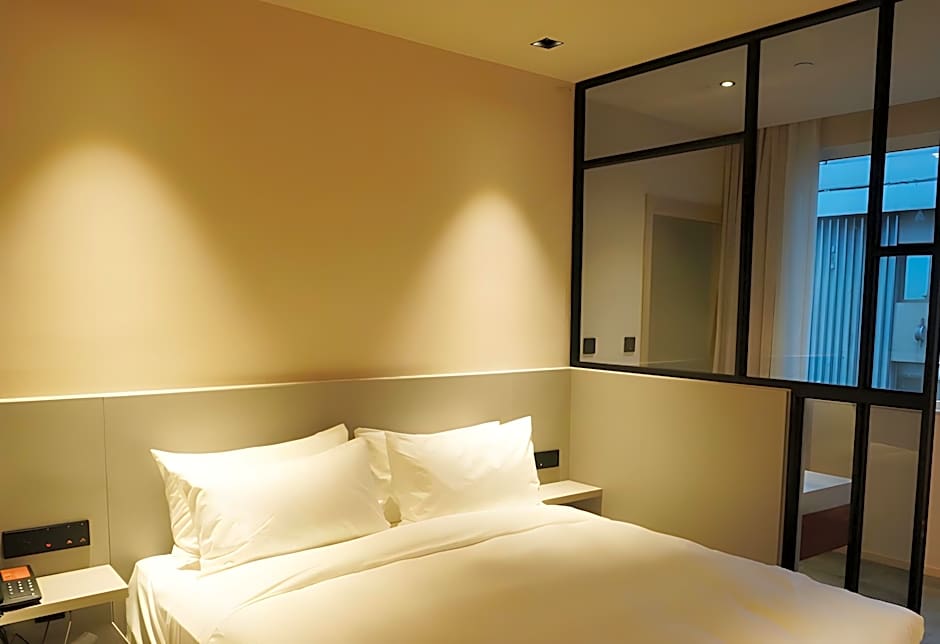 PACE HOTEL Suzhou Guanqian Branch