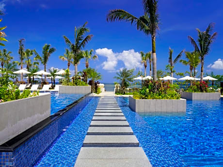 Fusaki Beach Resort Hotel & Villas