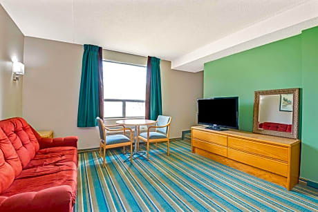 1 King Bed, Non-Smoking