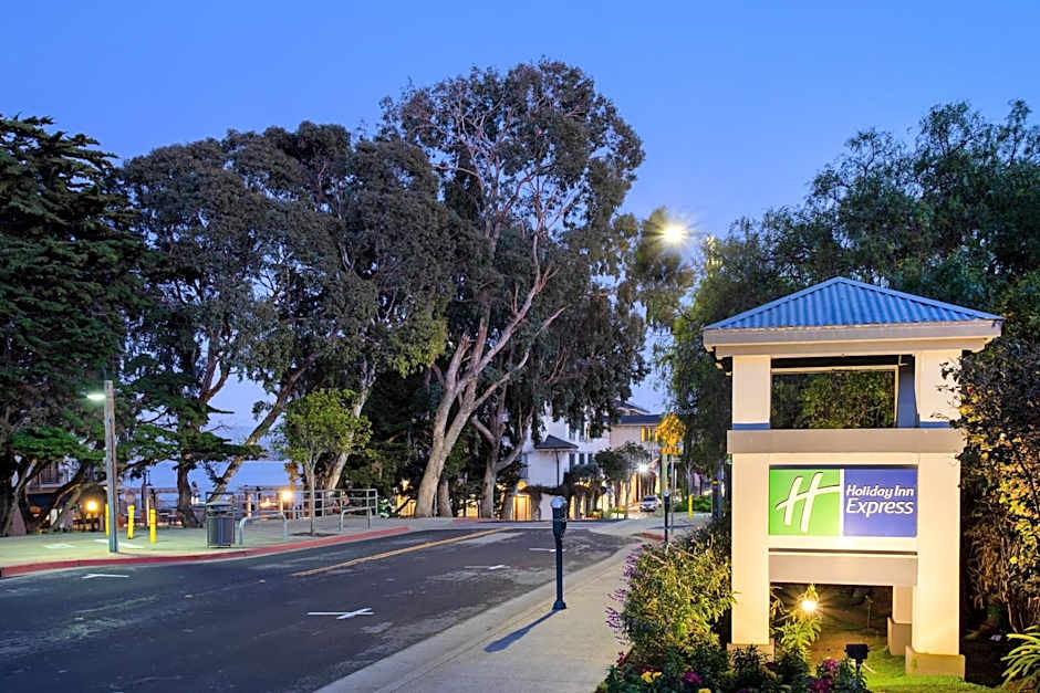 Holiday Inn Express Monterey - Cannery Row By IHG