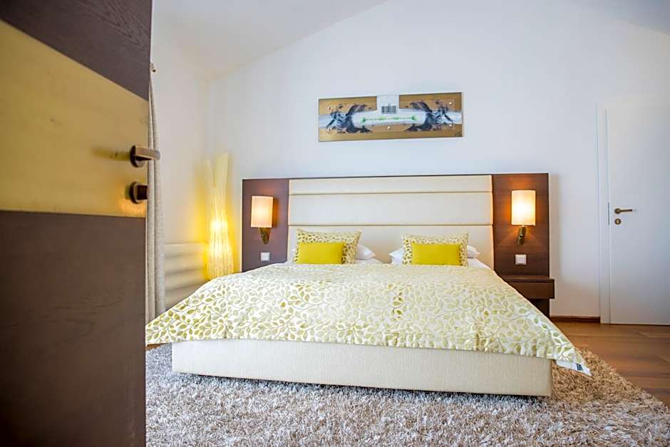 Iris Porsche Hotel & Restaurant