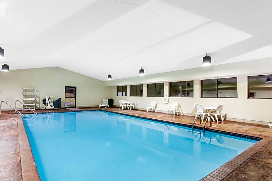 Hawthorn Suites by Wyndham Midwest City Tinker AFB