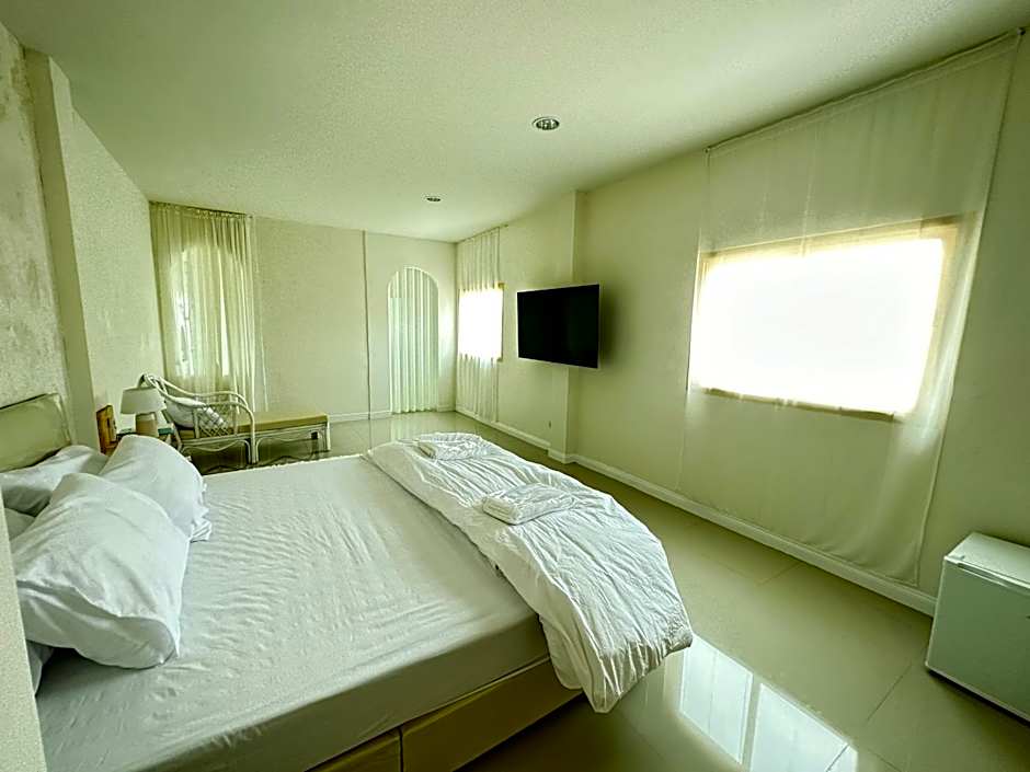 มินิมอลโฮลเทล